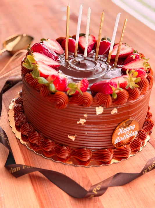 Torta Chocolate con topping de fresas
